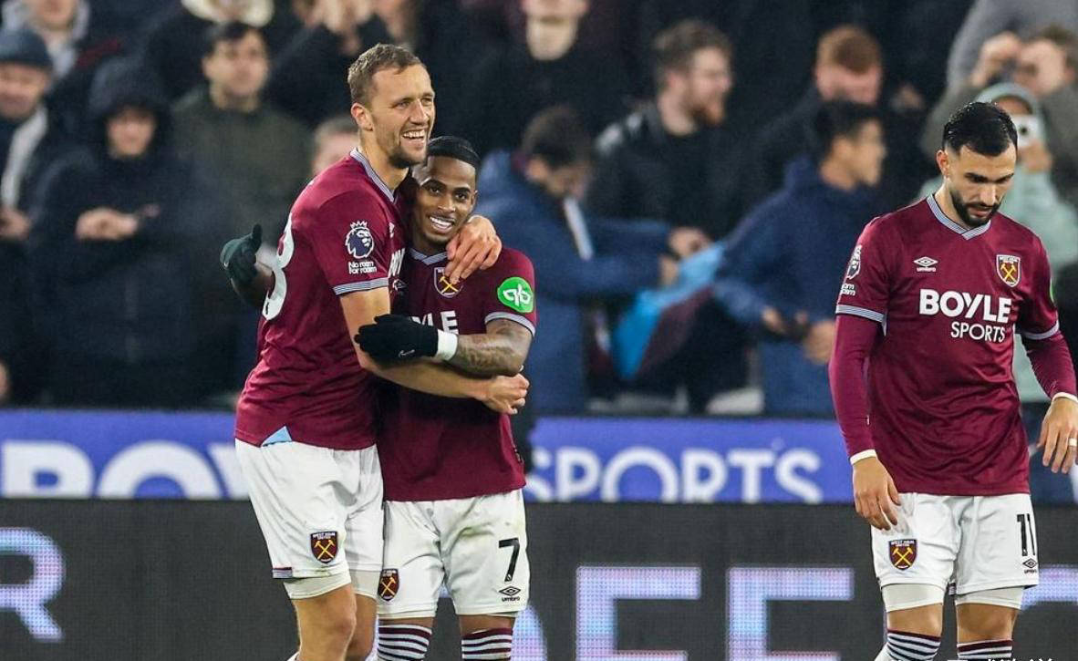 包含重磅！风云突变曼联今晨调整名单波尔图篮板制胜备战德甲，上海久事赛前战术微调的词条