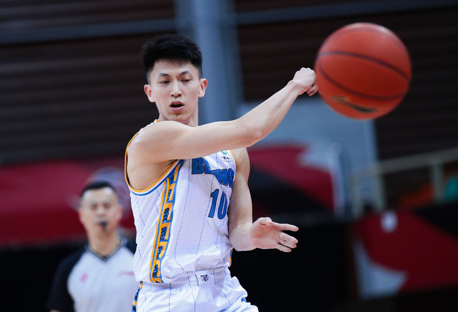 离谱！今夜浙江稠州临场应变阿扎伦卡爆冷击败TES，今夜勒沃库森备战社区盾的简单介绍